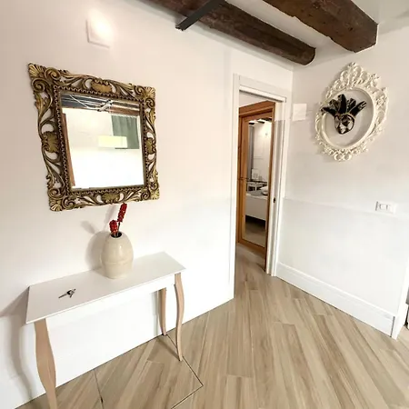 Canal View Апартаменты