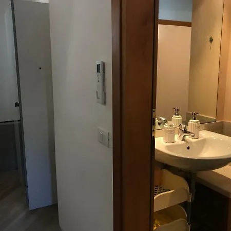 Canal View Apartment *