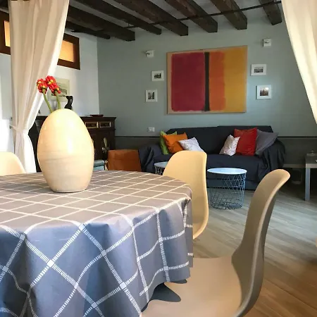 Apartment Canal View Venedig
